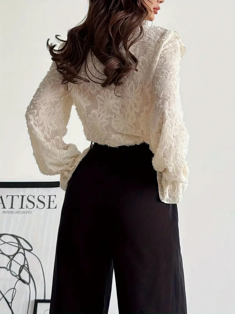 Blusa in Pizzo con Volant